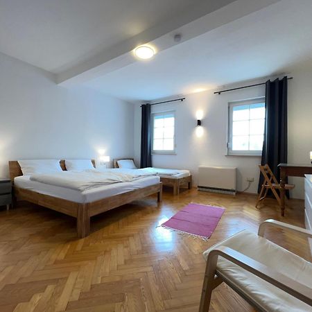 Uebernachten In Grosser Maisonette-Wohnung By Rabe Карлсруе Екстер'єр фото