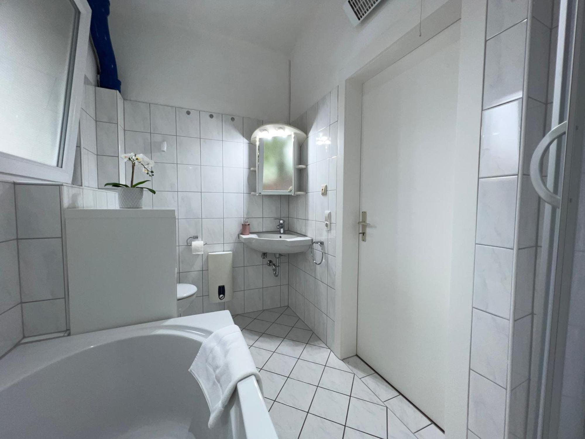 Uebernachten In Grosser Maisonette-Wohnung By Rabe Карлсруе Екстер'єр фото